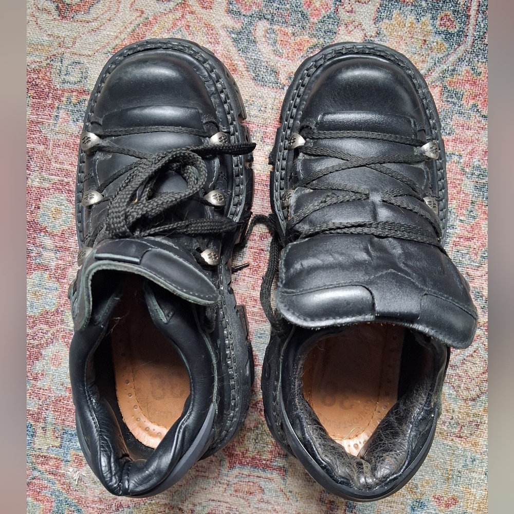 [SOLD] Black New Rock - Chunky Gothic Style - Picture 6 of 8